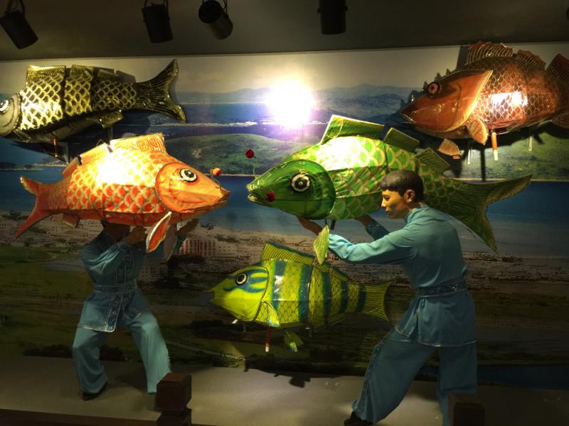 300-year-old fish lantern dance connects the hearts of Shenz